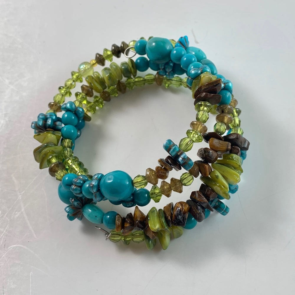 🌺 - Memory Wire Wrap Bracelet - Picture 2 of 3